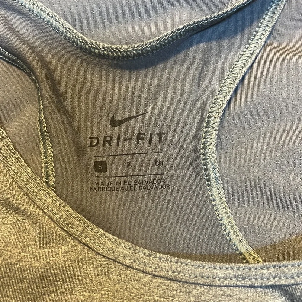 Nike Racerback Dri-Fit Tank Size Small - Picture 3 of 3